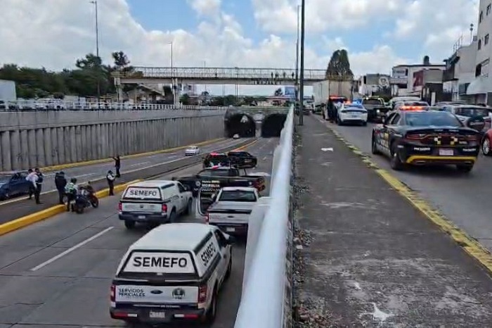 Muere motociclista tras chocar contra barandal y caer a carriles centrales del Libramiento Oriente de Morelia