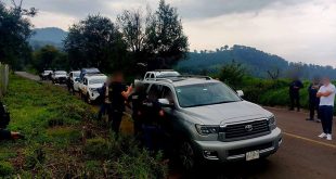 Elementos de la Guardia Civil y Policía Municipal en operativo tras reportarse una mujer privada de su libertad en Jacona