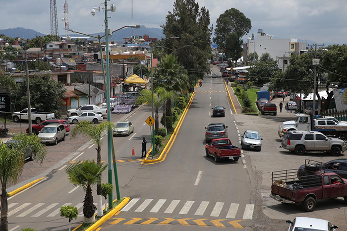 El gobernador Alfredo Ramírez Bedolla inaugura la rehabilitación del Boulevard Elías Pérez Ávalos en Villa Madero, Michoacán.