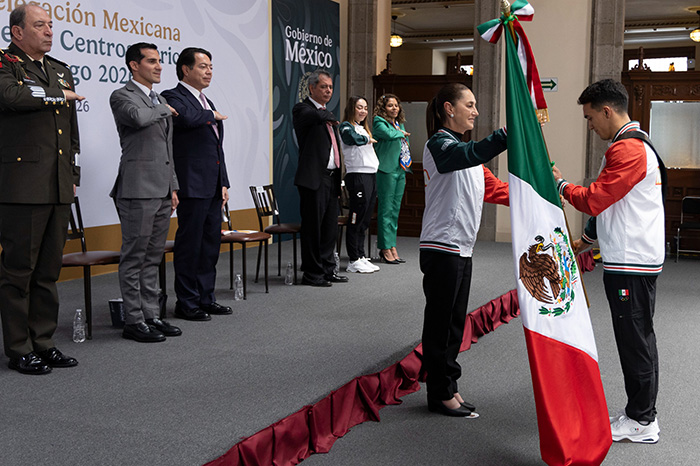 Claudia Sheinbaum encabeza el abanderamiento de la delegación mexicana para los Juegos Centroamericanos Santo Domingo 2026.