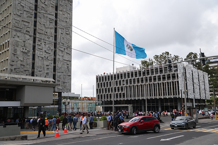 Sismo de magnitud 5 en Guatemala previo al terremoto de magnitud 7.4 frente a las costas de Chiapas.