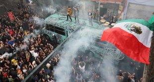 La banda de rock U2 durante la filmación del video oficial de 'Streets of Dreams' en el centro de la Ciudad de México
