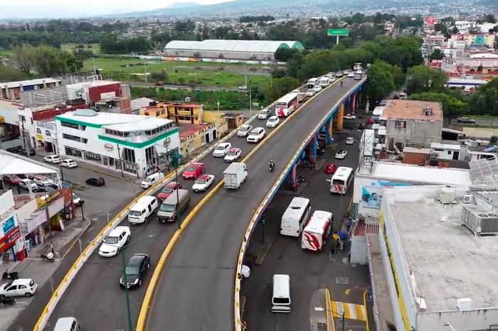 Avanzan obras del Morebús en Tres Puentes con reducción de un carril en el paso superior ferroviario