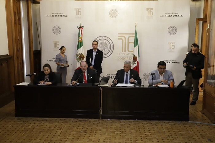 on 39 votos a favor, Diputados extienden licencia al Fiscal Carlos Torres Piña