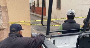 Elementos de seguridad y zona acordonada en el Centro de La Piedad tras el fallecimiento de una persona en la vía pública.