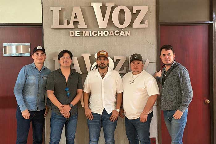 Integrantes de la agrupación norteña SinSentido.