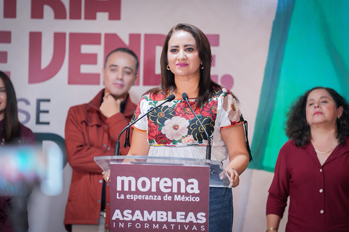 Reunión con medios de comunicación y legisladores locales en el municipio de Uruapan.