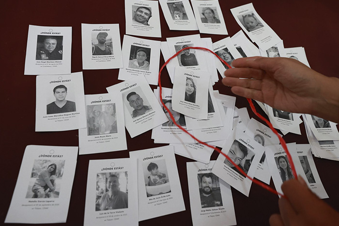 Colectivos de búsqueda e investigadoras durante la presentación de un informe sobre desapariciones en México.