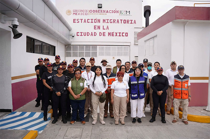 Fachada de una estación migratoria del INM en México.