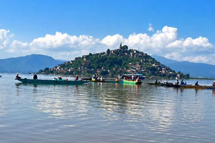 Hallan sin vida a Moisés en el Lago de Pátzcuaro; usuarios piden reglamentar navegación