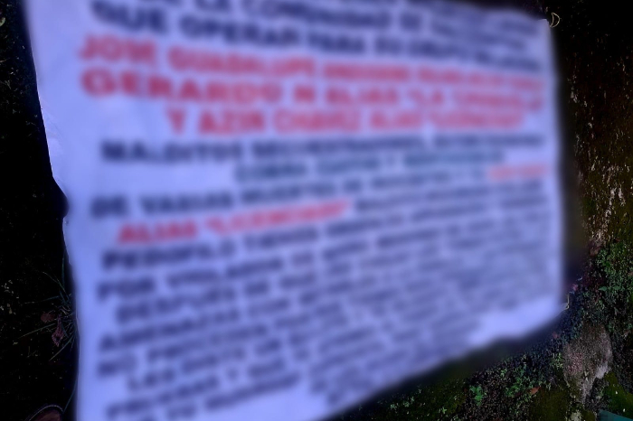 Tensión en Caltzontzin por narcomantas y ataque a comunero en plenas fiestas patronales