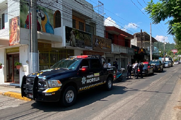 Balean a persona durante asalto a joyería al suroriente de Morelia; FGE investiga