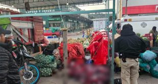 Zona acordonada por autoridades cerca de la Central de Autobuses en Zitácuaro.