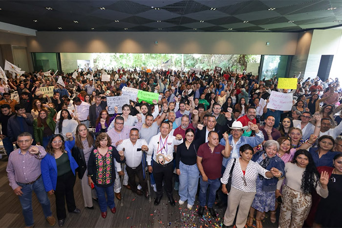 Encuentro masivo del Movimiento Progresista Michoacano en apoyo a Carlos Torres Piña en Morelia.