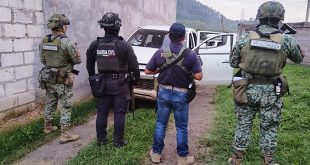 Unidades patrullando y elementos de la Guardia Civil en la región de Tacámbaro, Michoacán.