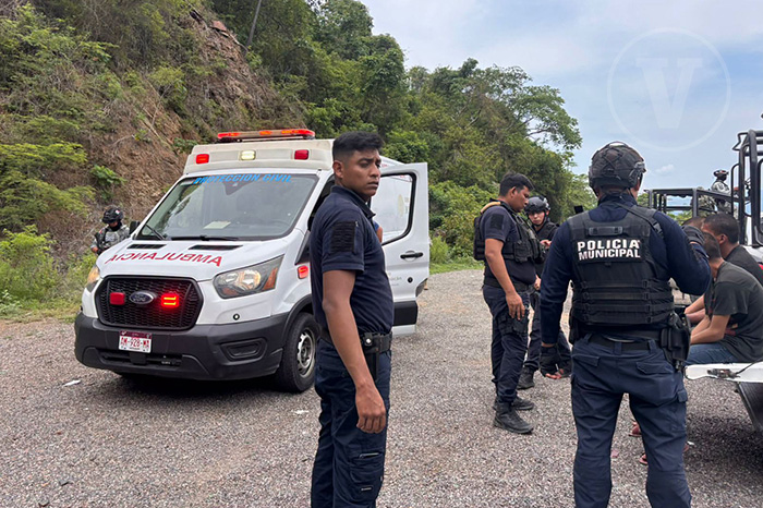 Unidades de seguridad y patrullaje interinstitucional en la región costera de Lázaro Cárdenas, Michoacán.