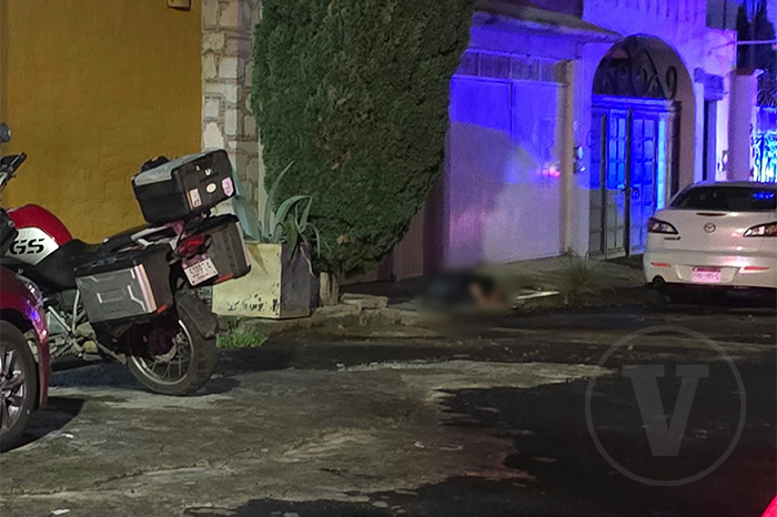 Acordonamiento policial y patrullas tras balacera en la colonia Del Periodista en Morelia.