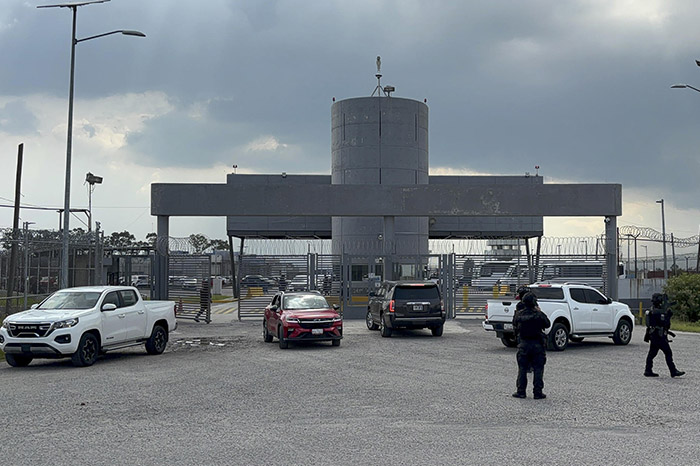 Vista exterior de las instalaciones de seguridad de un centro penitenciario federal.
