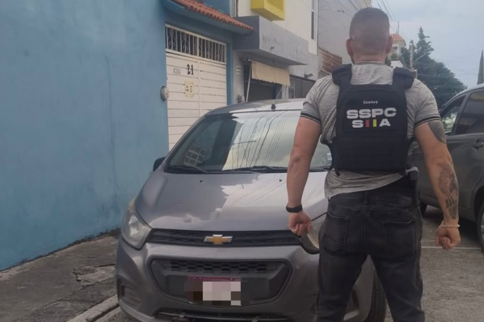 Unidades y elementos de la Policía Morelia realizando labores de vigilancia y seguridad vial.