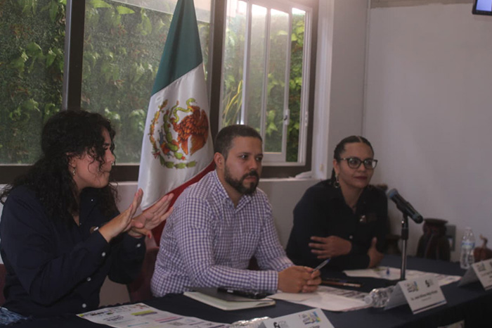 Autoridades de la CEDH Michoacán anunciando los detalles de la primera carrera inclusiva.