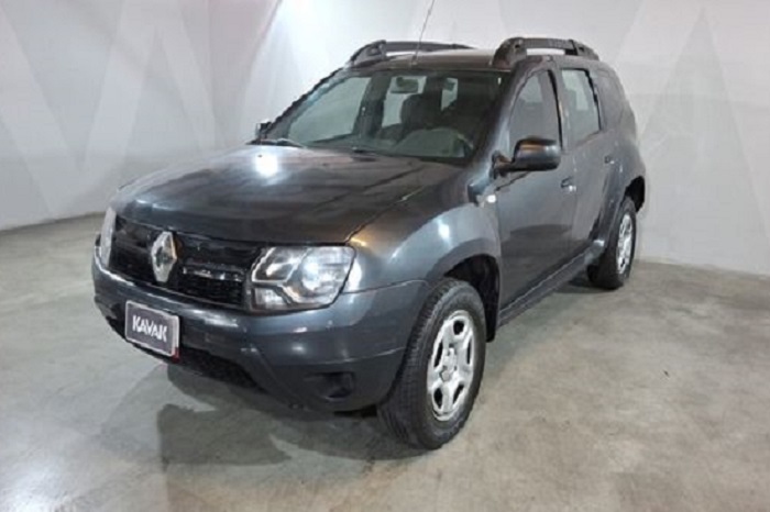 Roban camioneta Renault Duster en Nueva Chapultepec, Morelia