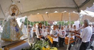 Integrantes del coro Inolvidable, formado por personas buscadoras de familiares desaparecidos en Jalisco.