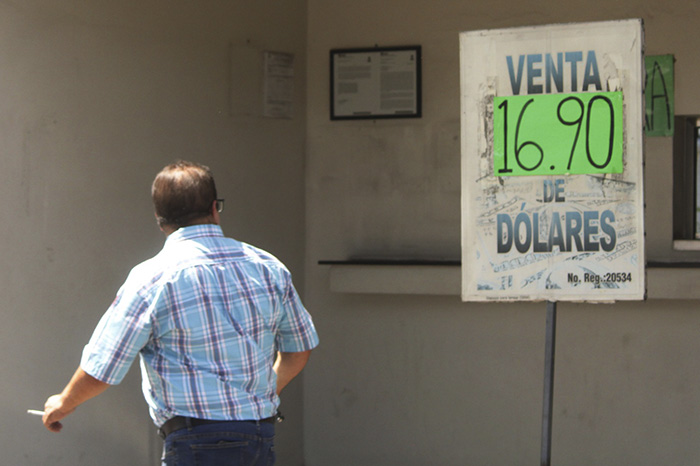 Edificio de casa de cambio de divisas.