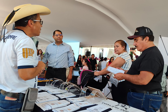 Módulos informativos y universitarios de la UMSNH en las Ferias del Bienestar en Michoacán.