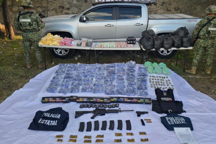 Fuerzas federales aseguran droga, armas y dinero en Durango