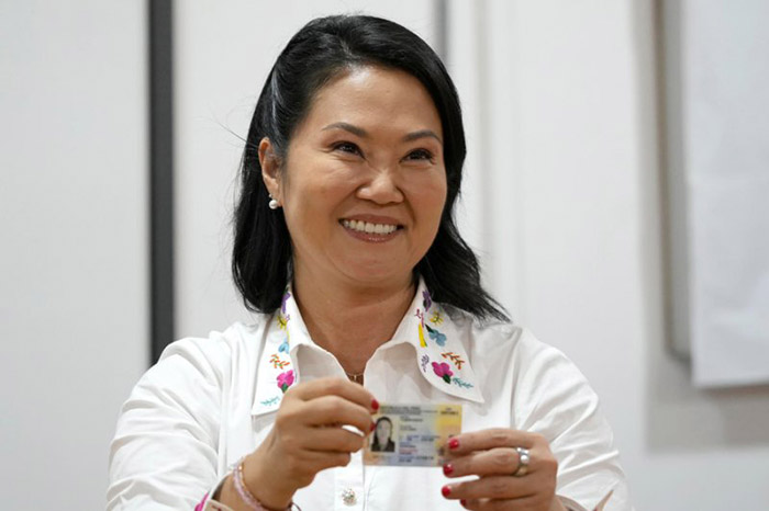 La presidenta de Perú, Keiko Fujimori, habla sobre el restablecimiento de las relaciones diplomáticas con México.