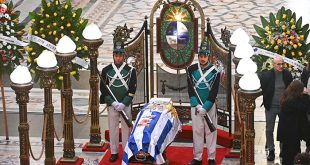 Rubén Rada durante su despedida en el Palacio Legislativo de Montevideo