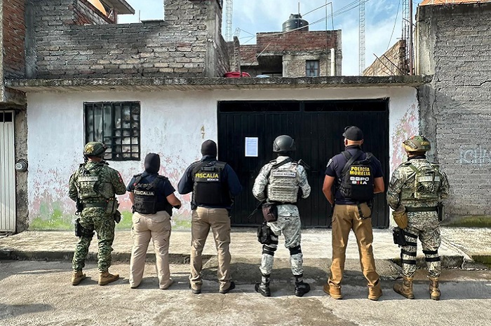 En cateo, FGE asegura inmueble y 390 dosis