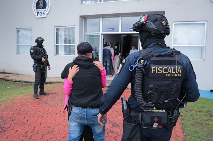 FGE rescata a 2 personas secuestradas en San Miguel Charahuén