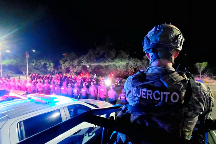 Patrullaje y movilización de fuerzas federales y estatales en Michoacán.