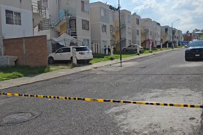 Patrullas y elementos de seguridad acordonando la zona tras un enfrentamiento armado en Morelia.