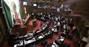 Pleno del Congreso del Estado de Michoacán durante la sesión extraordinaria de aprobación legislativa.