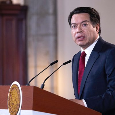 Secretario de Educación Pública, Mario Delgado Carrillo, durante conferencia de prensa.