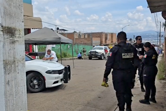 Zona acordonada por autoridades tras el fallecimiento de un adolescente en Morelia.