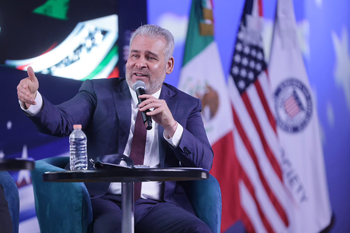 Gobernadores mexicanos reunidos en la Convención Binacional organizada por la American Society of Mexico.