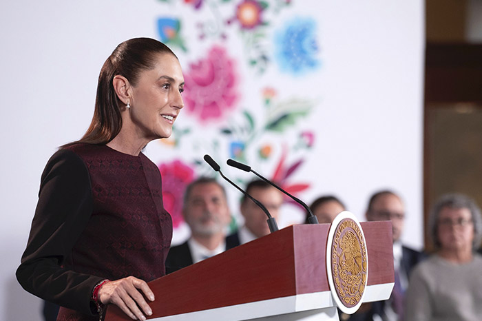 Imagen de la presidenta Claudia Sheinbaum en una rueda de prensa.