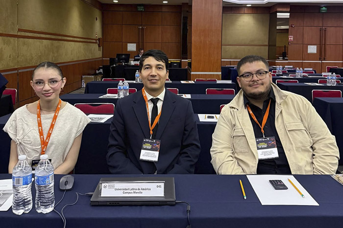 Estudiantes de la Licenciatura en Relaciones Comerciales Internacionales de la UNLA premiados en competencia nacional.