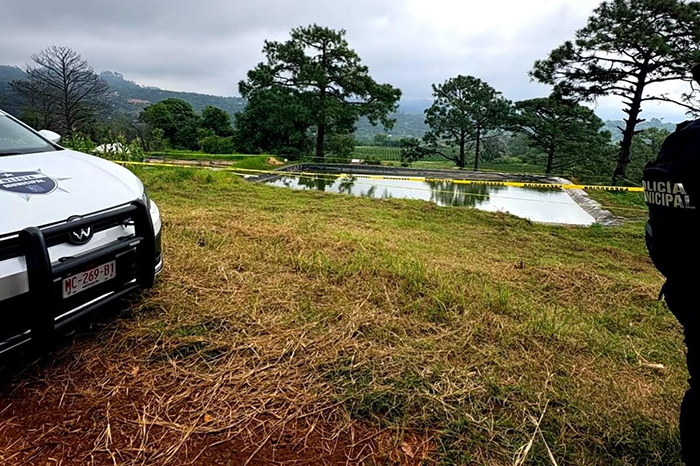 Adulto mayor es hallado sin vida en hoya de agua agrícola en Tacámbaro