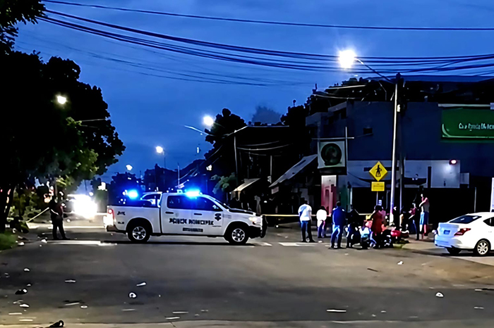 Ataque armado en la colonia Lázaro Cárdenas de Apatzingán deja dos víctimas mortales.