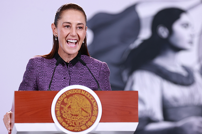 Claudia Sheinbaum durante conferencia sobre reforma de nacionalidad única