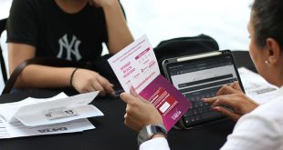 D4TA Datos Gratis entrega chips a estudiantes y docentes de la UMSNH