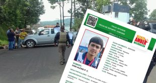 Habitantes y familiares bloqueando la vialidad en la carretera Madero-Acuitzio en exigencia de búsqueda.
