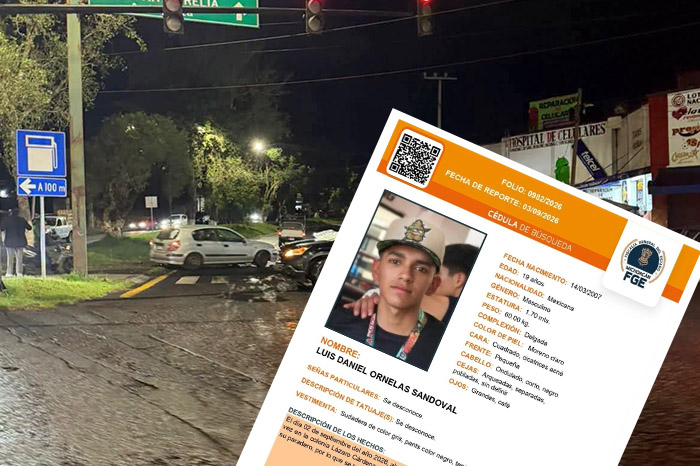 Manifestantes bloqueando el paso vehicular en una vialidad de Pátzcuaro para exigir la búsqueda de un desaparecido.
