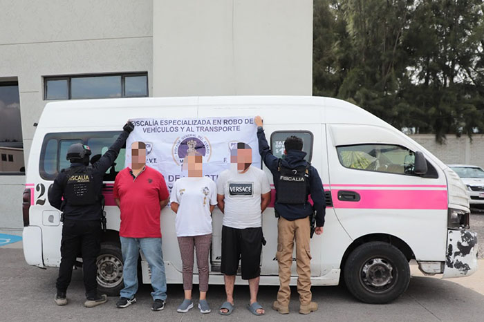 FGE recupera combi de la Ruta Rosa robada en Morelia