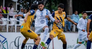 Jugadores del Atlético Morelia en un partido de tercera división.