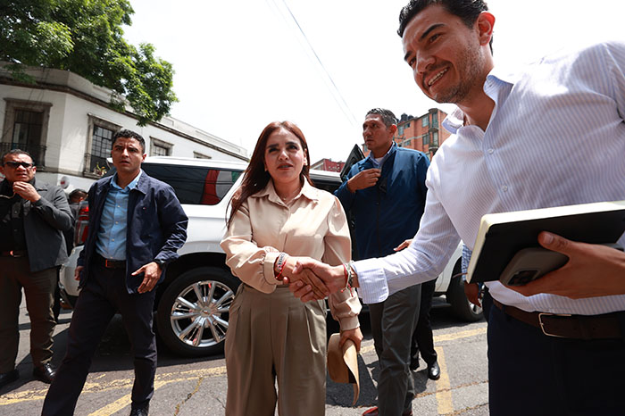 Grecia Quiroz pide a la FGR atraer el caso de Carlos Manzo